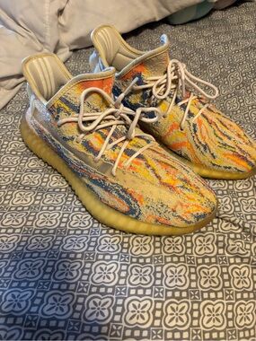 Yeezy oats Boost 350 V2 Multicolor Knit Sneakers